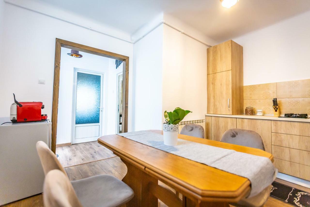 Central Apartment Μπρασόβ Εξωτερικό φωτογραφία